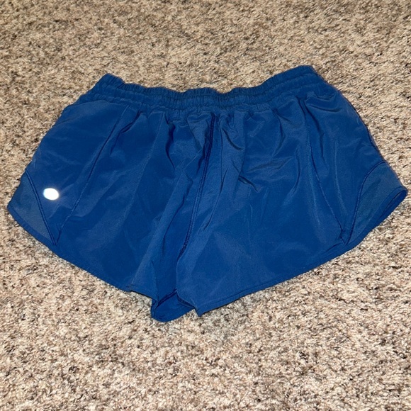 Lululemon hotty hot shorts - Picture 1 of 2
